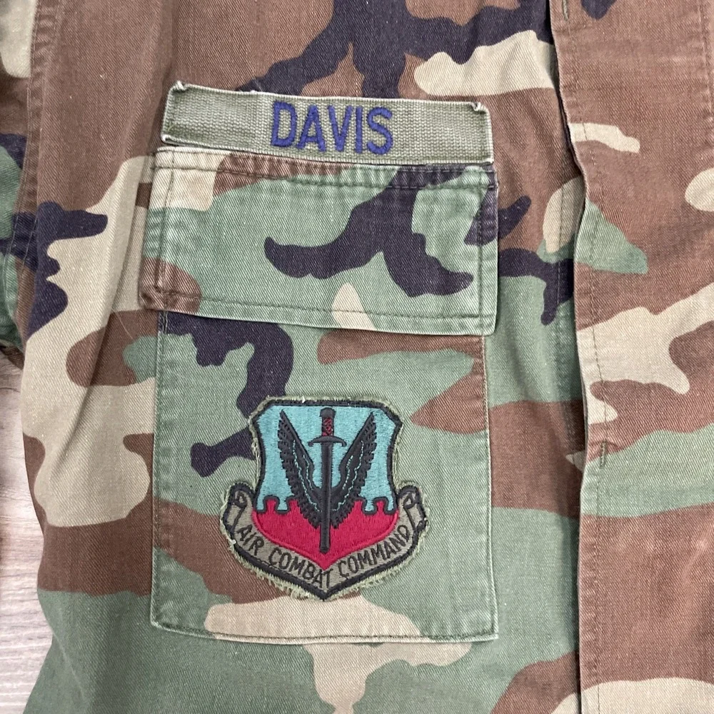 Vintage US Air Force Woodland Camo BDU Jacket Military Patches Mens Regular